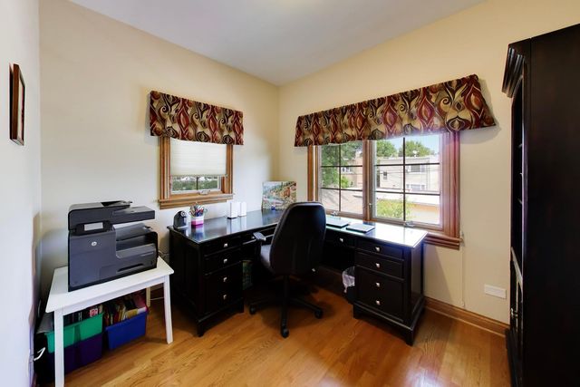 5837 N Virginia Avenue, Chicago, IL 60659