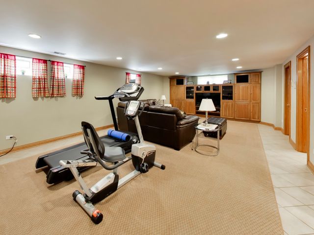 5837 N Virginia Avenue, Chicago, IL 60659