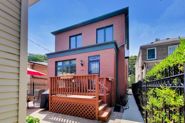 5837 N Virginia Avenue, Chicago, IL 60659