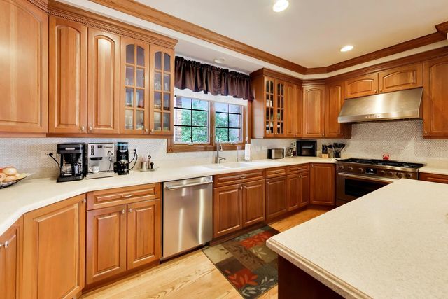 5837 N Virginia Avenue, Chicago, IL 60659