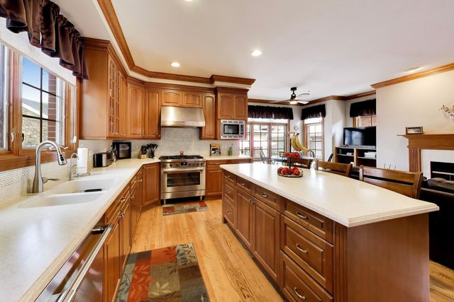 5837 N Virginia Avenue, Chicago, IL 60659