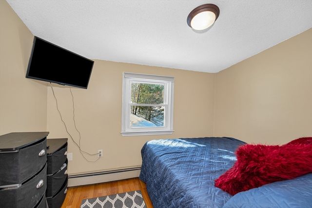 34 Stark Ave, Wakefield, MA 01880