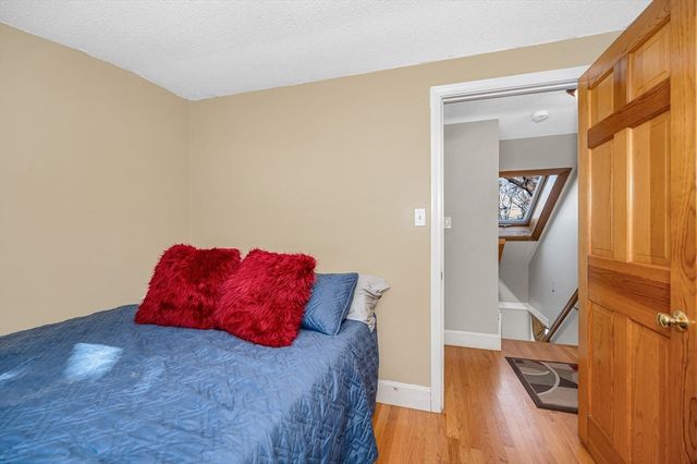 34 Stark Ave, Wakefield, MA 01880