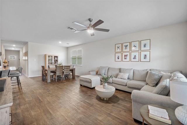 217 Evergreen Sumac LOOP, Kyle, TX 78640