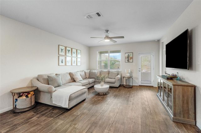 217 Evergreen Sumac LOOP, Kyle, TX 78640