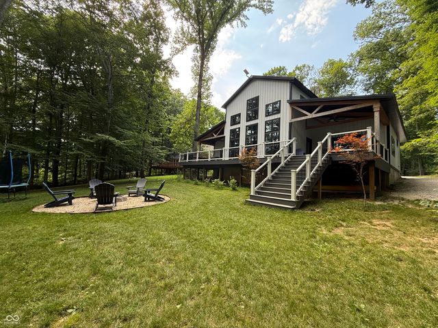 8446 E Parkview Drive, Rockville, IN 47872