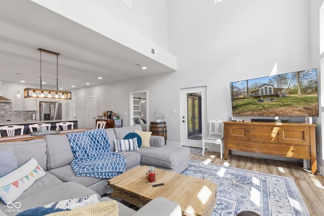 8446 E Parkview Drive, Rockville, IN 47872