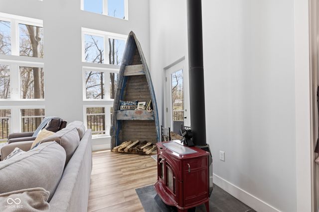 8446 E Parkview Drive, Rockville, IN 47872