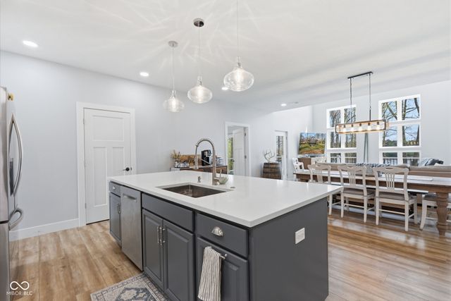 8446 E Parkview Drive, Rockville, IN 47872