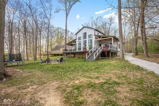 8446 E Parkview Drive, Rockville, IN 47872