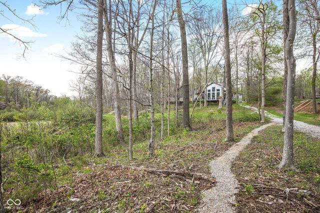 8446 E Parkview Drive, Rockville, IN 47872