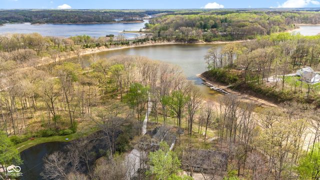 8446 E Parkview Drive, Rockville, IN 47872