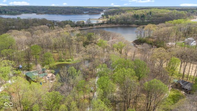 8446 E Parkview Drive, Rockville, IN 47872