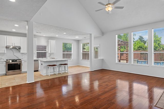 22 Frontera Circle, The Woodlands, TX 77382