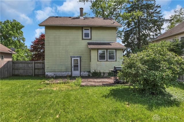 2702 Maplewood Avenue, Springfield, OH 45505