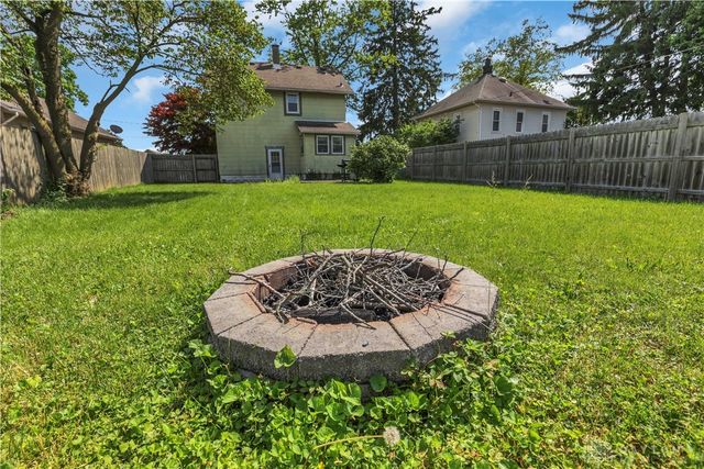 2702 Maplewood Avenue, Springfield, OH 45505