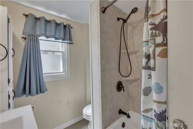 2702 Maplewood Avenue, Springfield, OH 45505