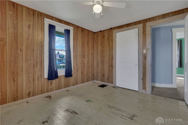 2702 Maplewood Avenue, Springfield, OH 45505