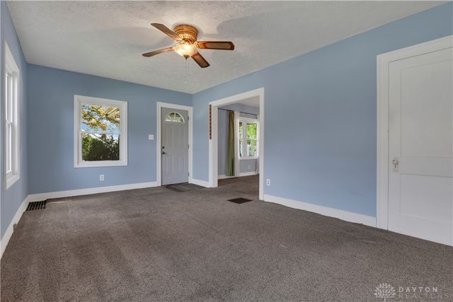2702 Maplewood Avenue, Springfield, OH 45505