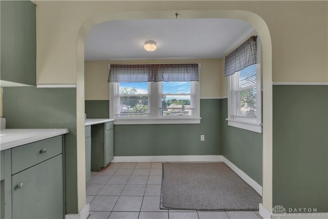 2702 Maplewood Avenue, Springfield, OH 45505