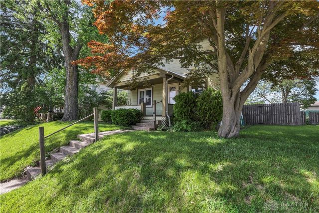 2702 Maplewood Avenue, Springfield, OH 45505