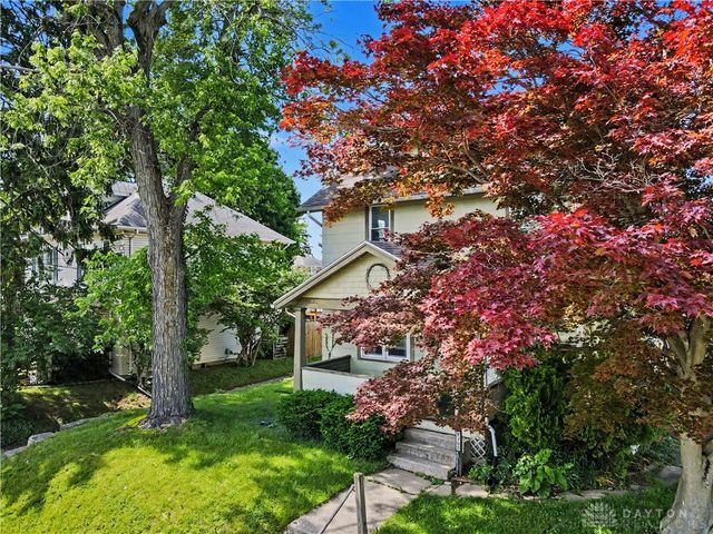 2702 Maplewood Avenue, Springfield, OH 45505