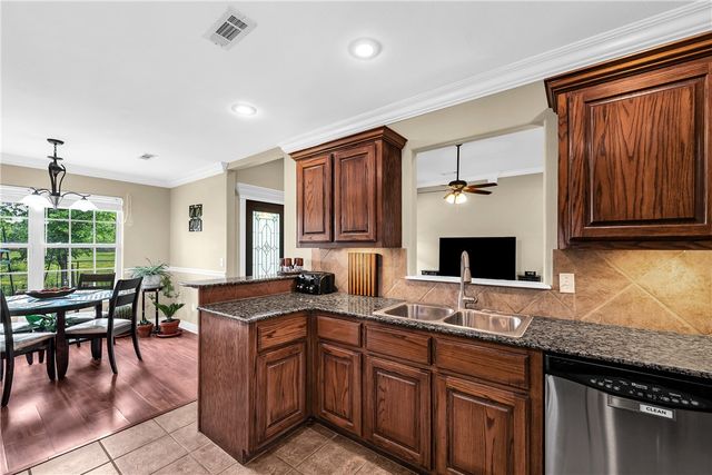 447 Buckboard Road, West Fork, AR 72774