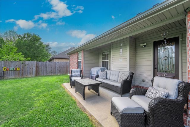 447 Buckboard Road, West Fork, AR 72774