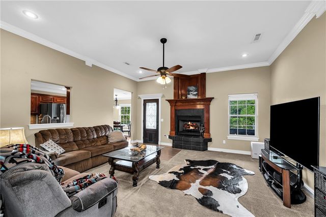 447 Buckboard Road, West Fork, AR 72774