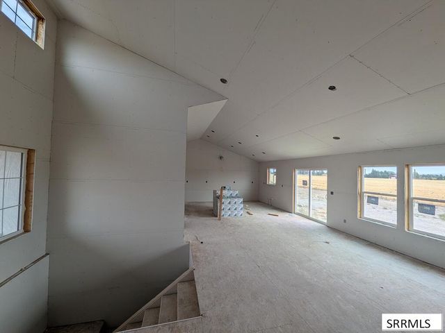 671 Glacier Ave, Shelley, ID 83274