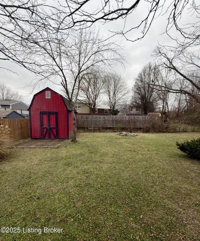 8206 Vaughn Mill Rd, Louisville, KY 40228