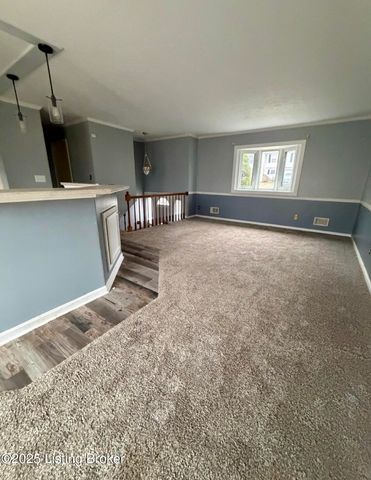 8206 Vaughn Mill Rd, Louisville, KY 40228