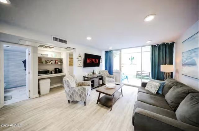 7625 E Camelback Road B108, Scottsdale, AZ 85251