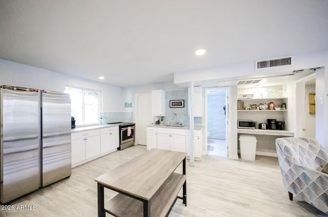 7625 E Camelback Road B108, Scottsdale, AZ 85251