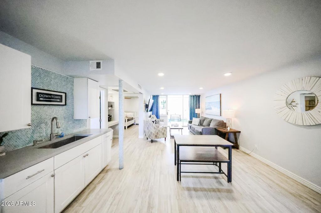 7625 E Camelback Road B108, Scottsdale, AZ 85251
