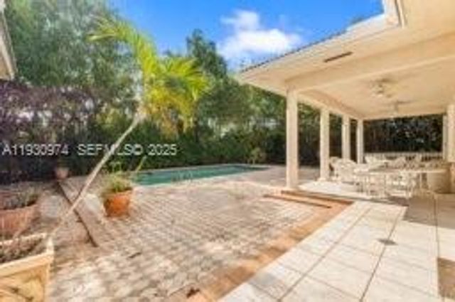 12982 SW 27th St, Miami, FL 33175