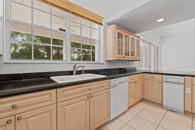 12982 SW 27th St, Miami, FL 33175