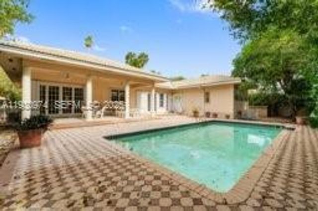 12982 SW 27th St, Miami, FL 33175