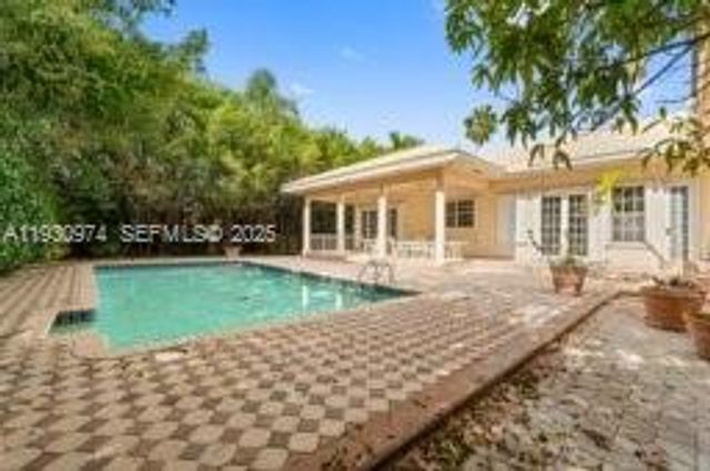 12982 SW 27th St, Miami, FL 33175