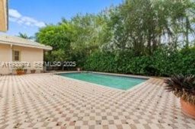 12982 SW 27th St, Miami, FL 33175