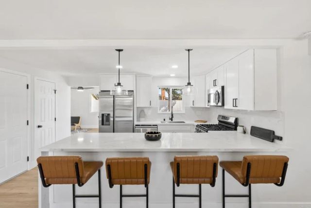 2333 E Mission Avenue, Escondido, CA 92027