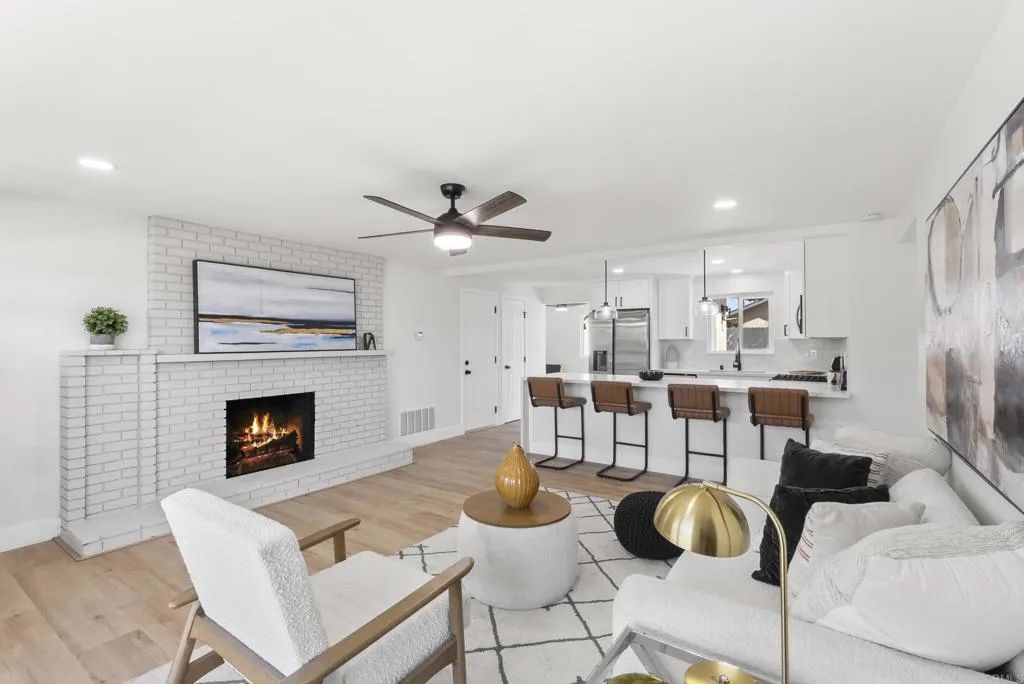 2333 E Mission Avenue, Escondido, CA 92027
