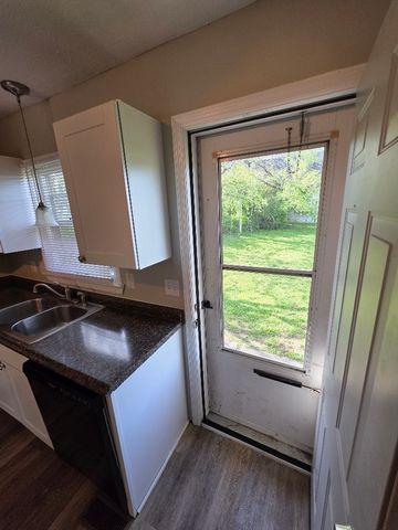 735 Long Hollow Pike, Gallatin, TN 37066
