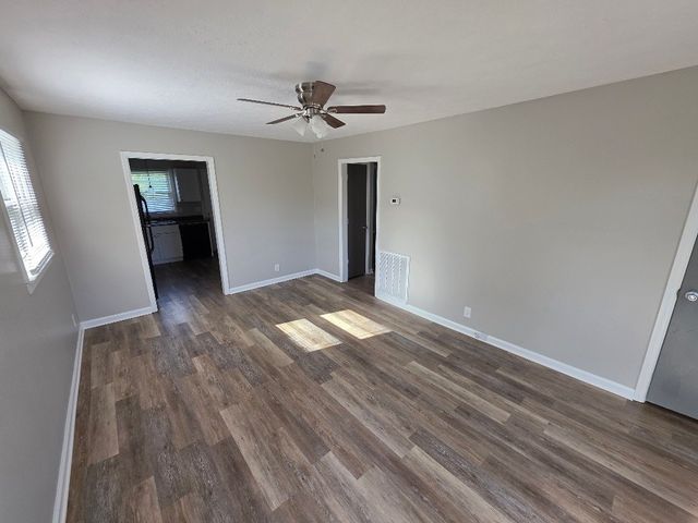 735 Long Hollow Pike, Gallatin, TN 37066