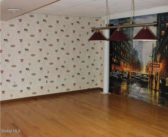 4 Mari Nol Circle, Clifton Park, NY 12065