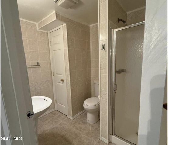 4 Mari Nol Circle, Clifton Park, NY 12065