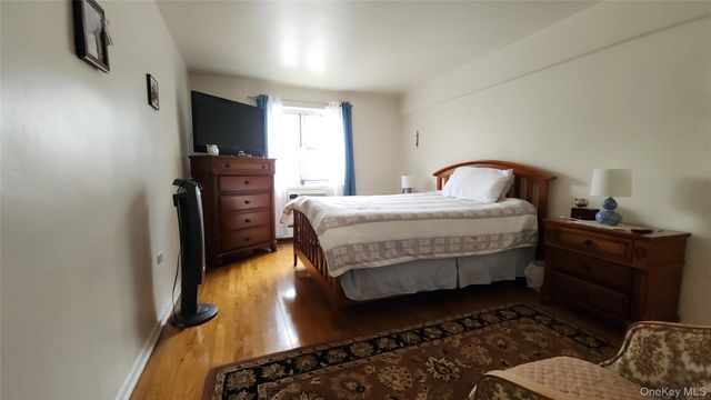 99-10 60th Avenue 3H, Corona, NY 11368
