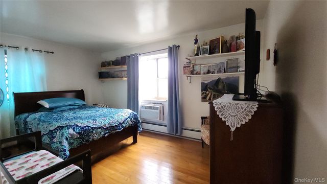 99-10 60th Avenue 3H, Corona, NY 11368