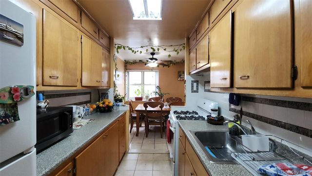 99-10 60th Avenue 3H, Corona, NY 11368