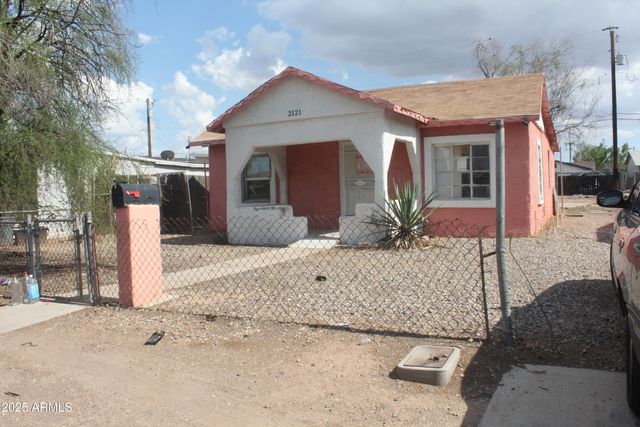 2121 W TONTO Street, Phoenix, AZ 85009